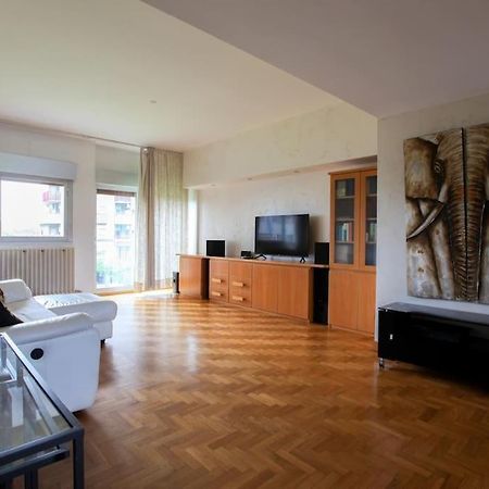 Fieramilano 3Br Apartment ภายนอก รูปภาพ