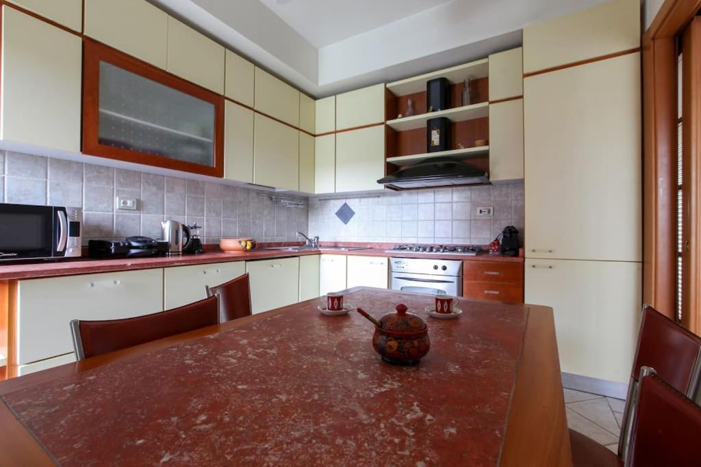 Fieramilano 3Br Apartment ภายนอก รูปภาพ
